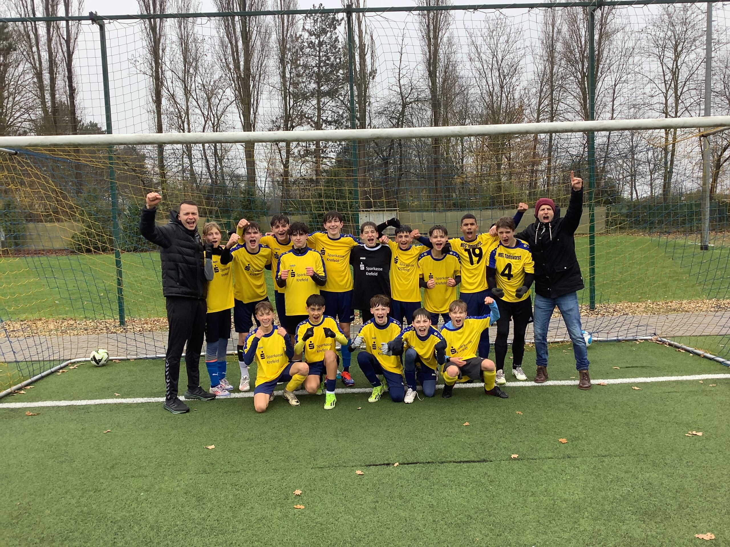 Read more about the article Fußballteam bis Kl. 8 ist Kreismeister