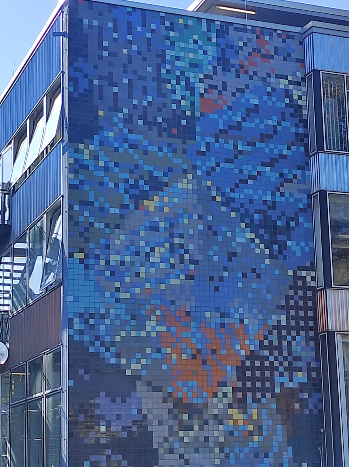 1760038308900
