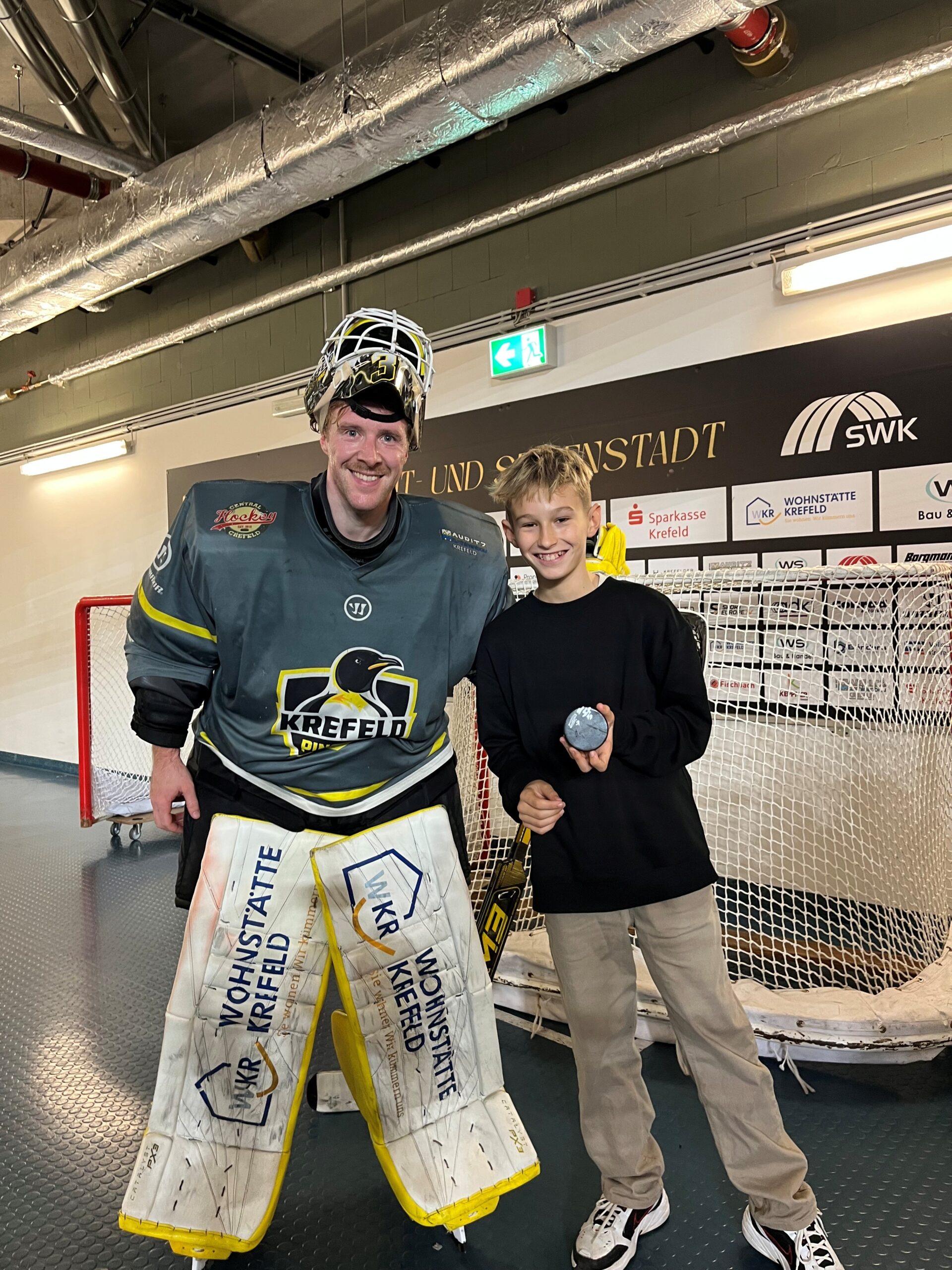 Mehr über den Artikel erfahren Die 7c besucht die Krefeld Pinguine