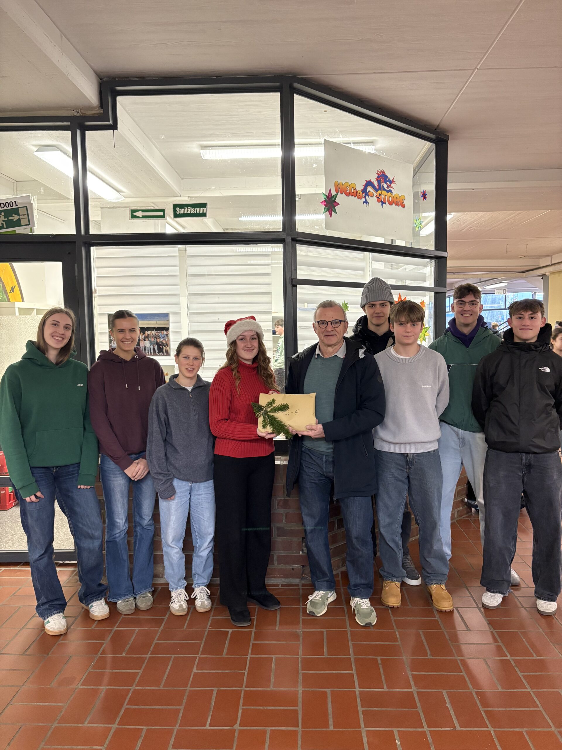 Mehr über den Artikel erfahren MEG unterstützt Tönisvorster Hilfe