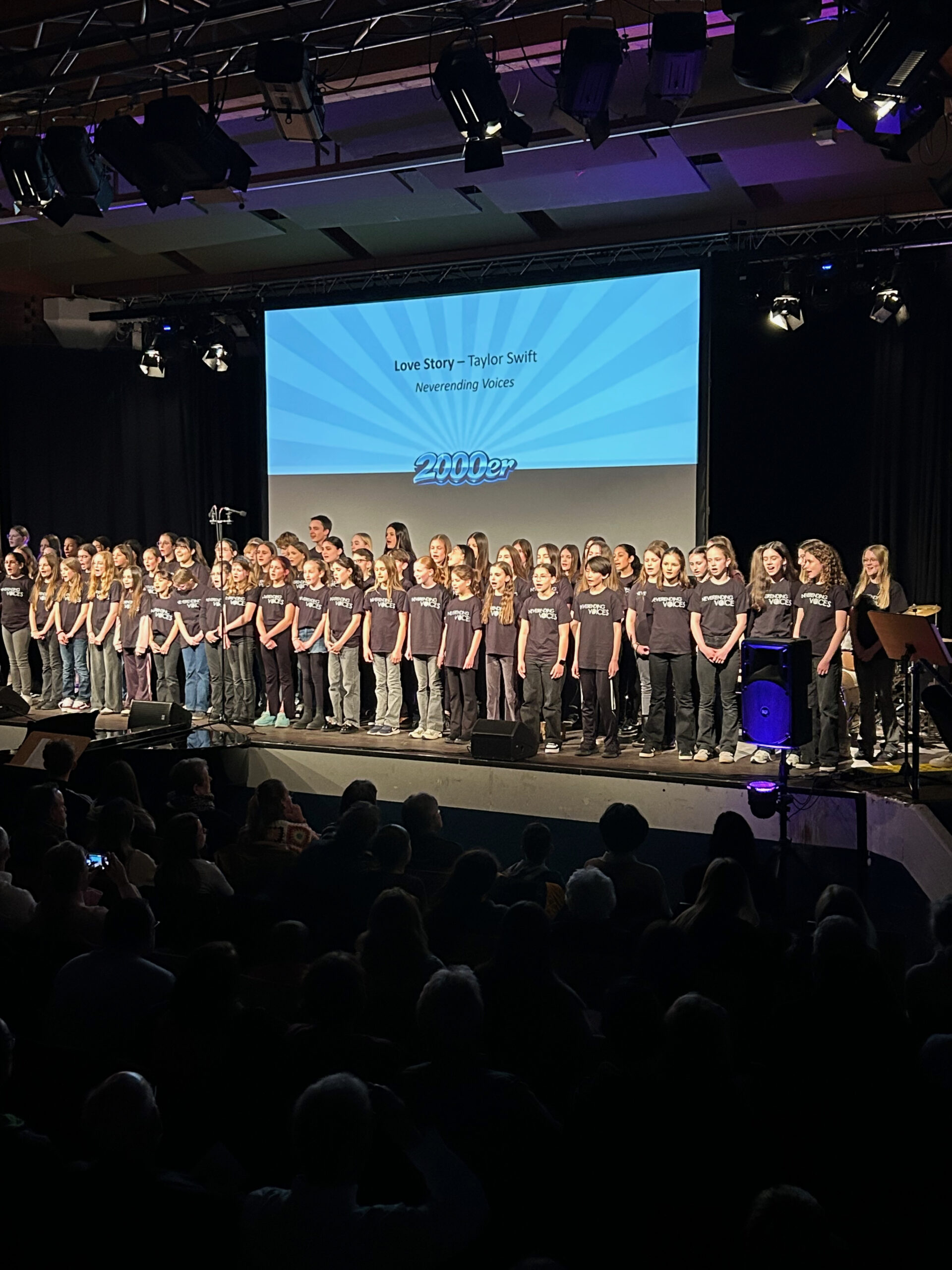 Mehr über den Artikel erfahren Erfolgreiches „40 Jahre MEG“ Konzert