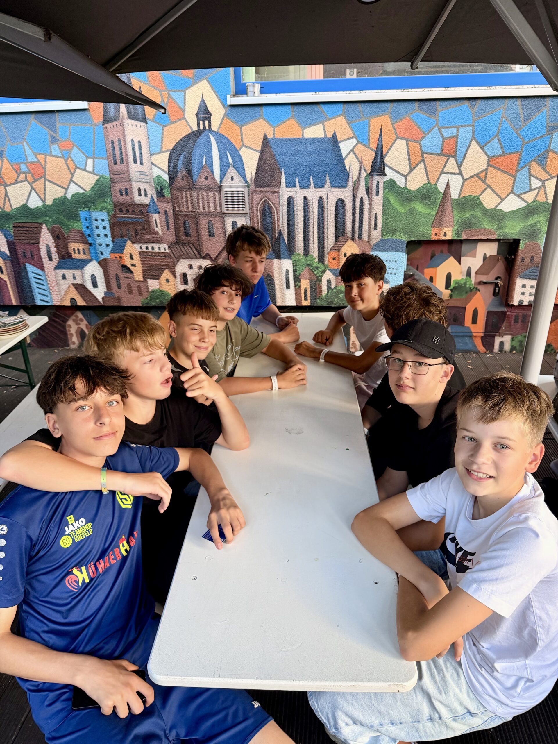 Mehr über den Artikel erfahren Klassenfahrt der 8er nach Aachen